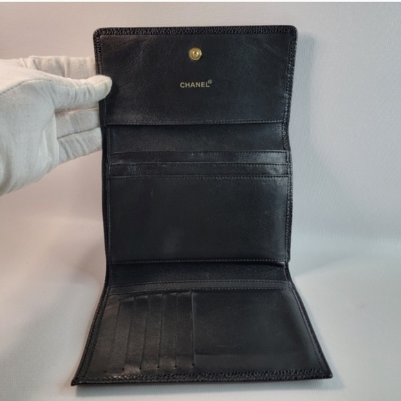 Chanel wallet on Chain - Picture 7 of 16